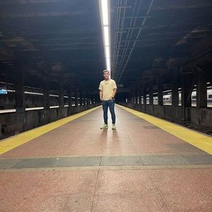 Meet your Posher, Luis